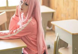 原图中的这身惠礼服，咋让蠢沫沫看起来像个小仙女呢？