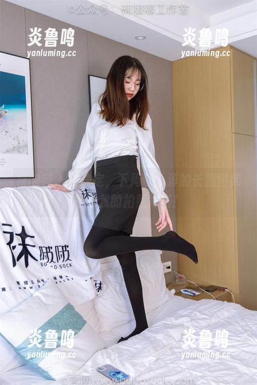 袜啵啵 - 我决定，下周以小淳的长腿图库作为我的拍照背景！