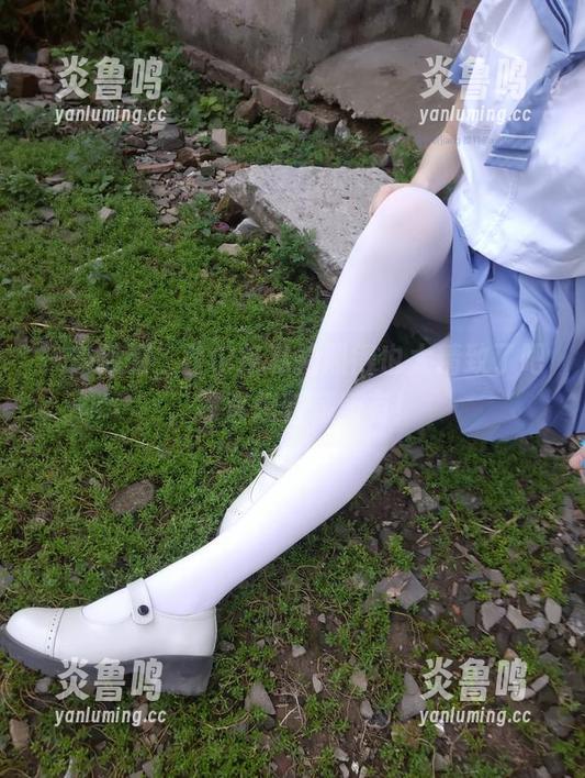 一套制服，西尔酱私拍照得也太精致了吧，简直想收藏所有！