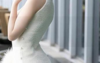语画界 – 程程程的腿，肉丝光泽与肌肤，你一定得看全套图片！