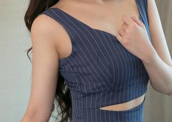 青豆客 – 徐妍馨Mandy的肉丝写真，每一张都有种“无言的温柔”