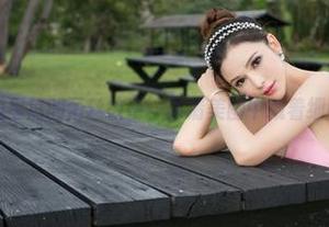 青豆客 – 绮里嘉的蕾丝故事，高清美图中藏着细腻的瞬息。