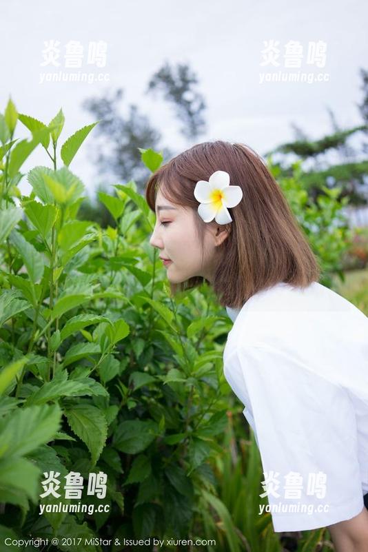 魅妍社 - 看！娜露Selena的写真更新了，肉丝，看得人脑海里冒出不少小剧场。