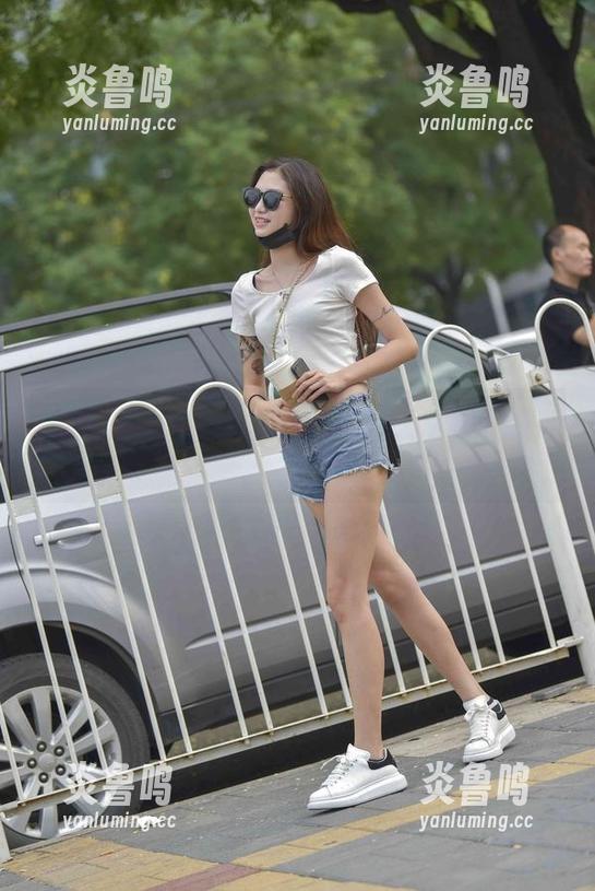 魔镜街拍 - 包臀灰裙与薄丝的绝配？婷婷的休闲合集，没毛病！