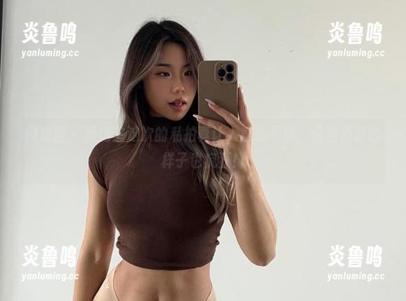 微密圈 - 黑饱宝这次的私拍真让人意想不到，白丝资源的样子也疯狂！